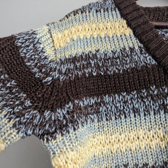 Unbranded Vintage looking v neck striped sweater - Picture 3 of 5